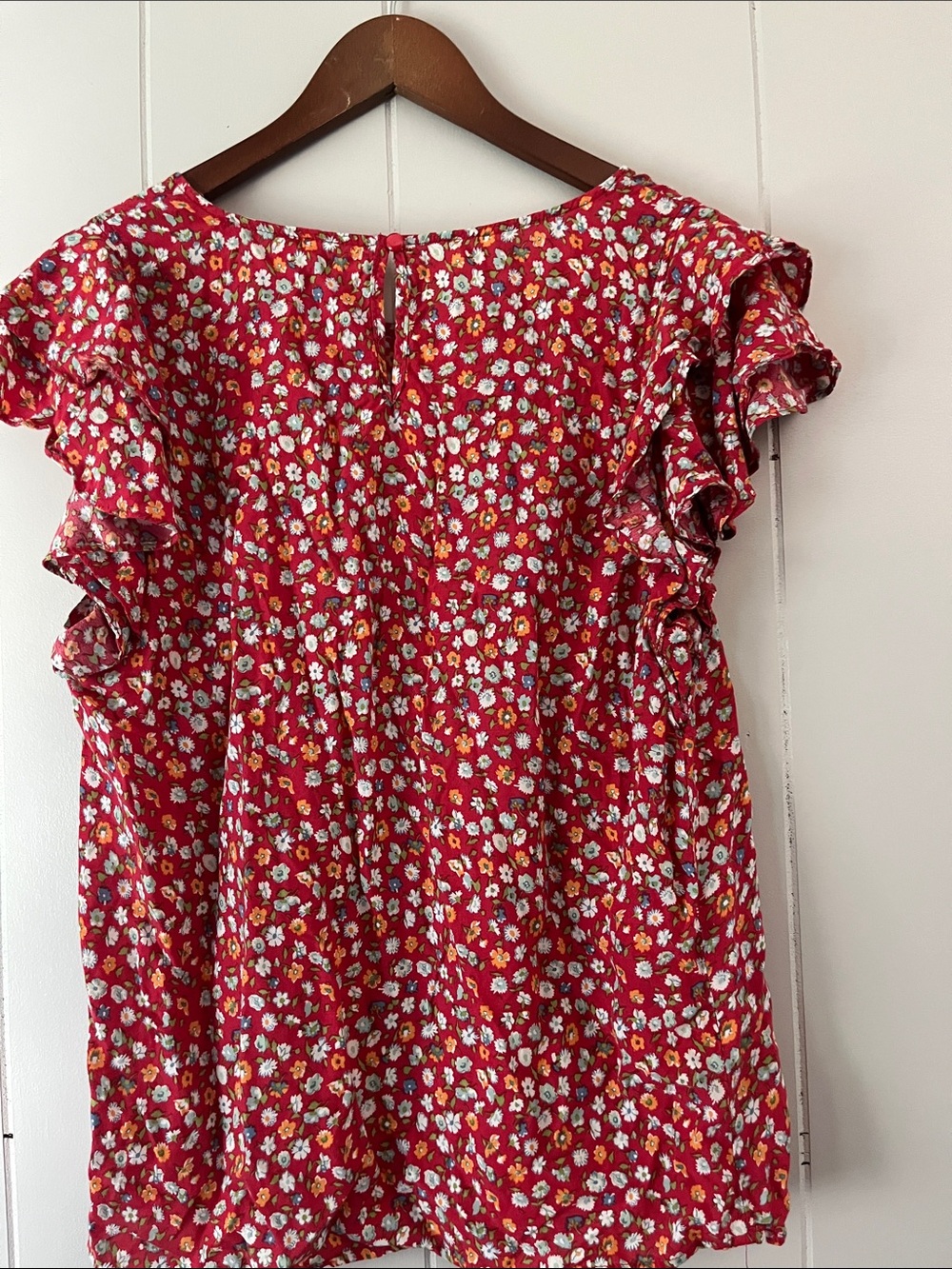 Red Floral Ruffle Sleeve Women’s Top - Picture 6 of 9